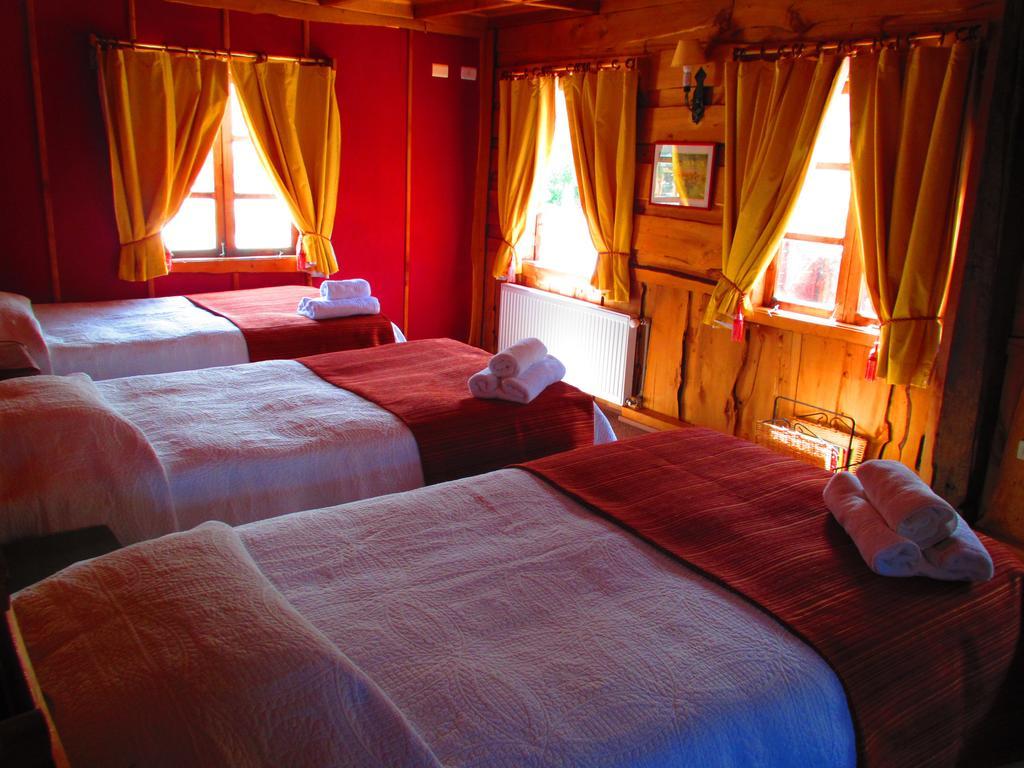 Hotel Antigua Casona Patagonia Futaleufu Room photo